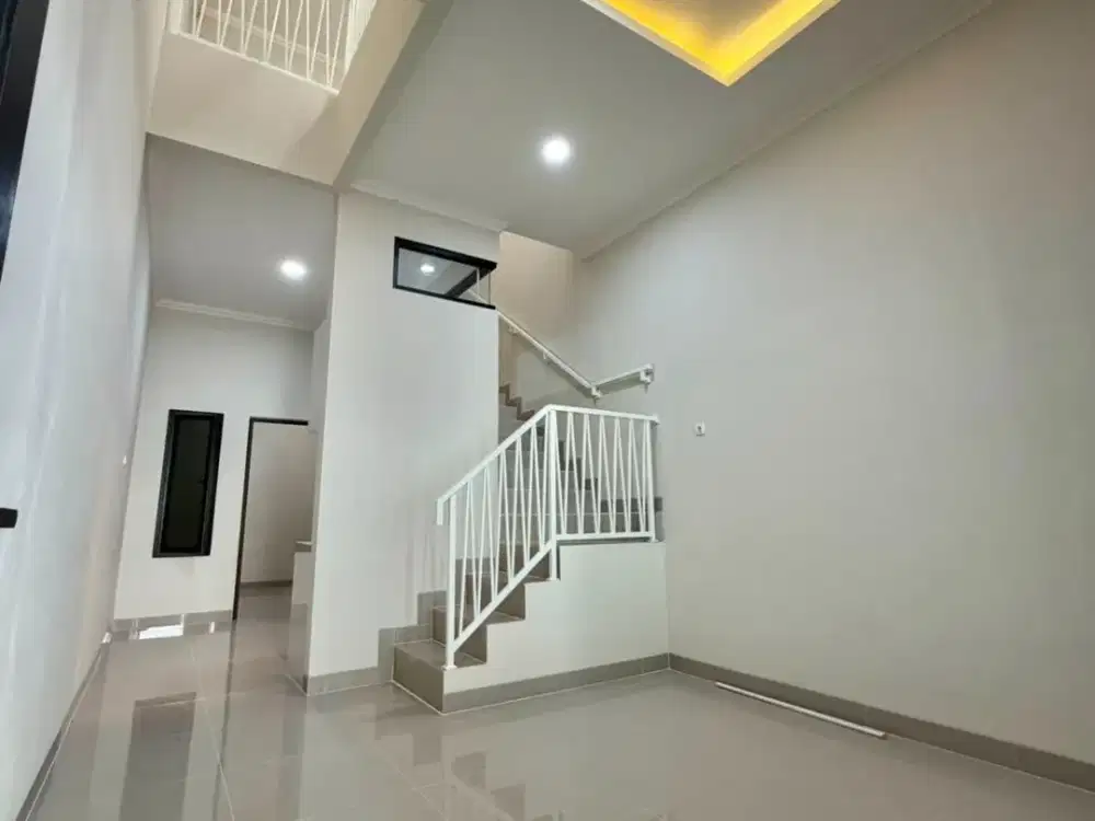 Dijual Rumah Baru 2 lantai di Cipondoh makmur