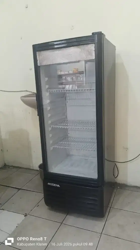 Dijual cepat showcahs