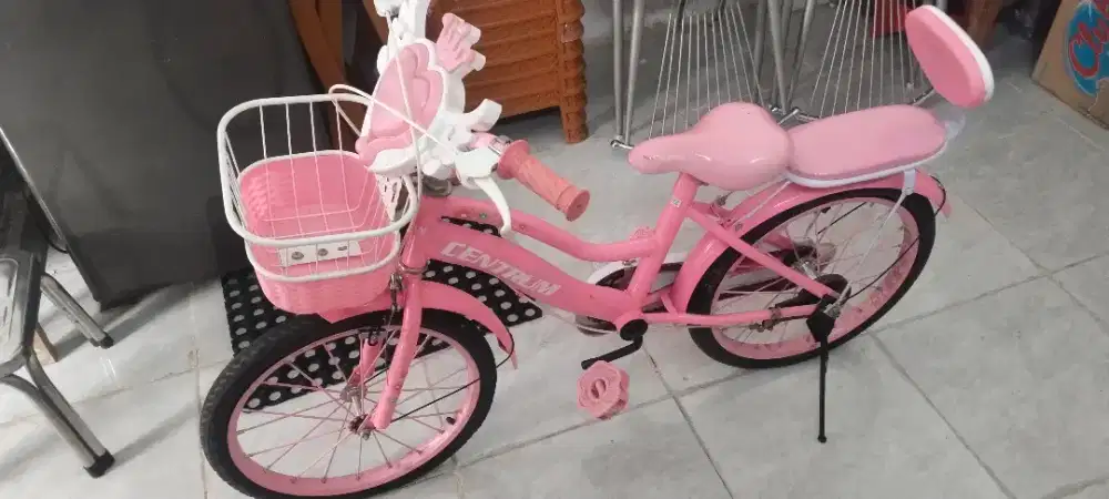 Di jual sepeda anak ukuran sedang. Bisa di pakai dari 1SD sampai 1SMP.