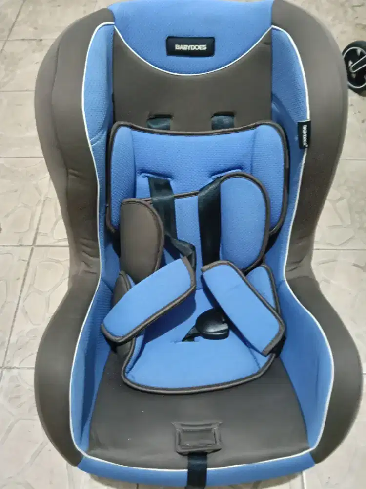 Dijual kursi bayi mobil merk babydoes