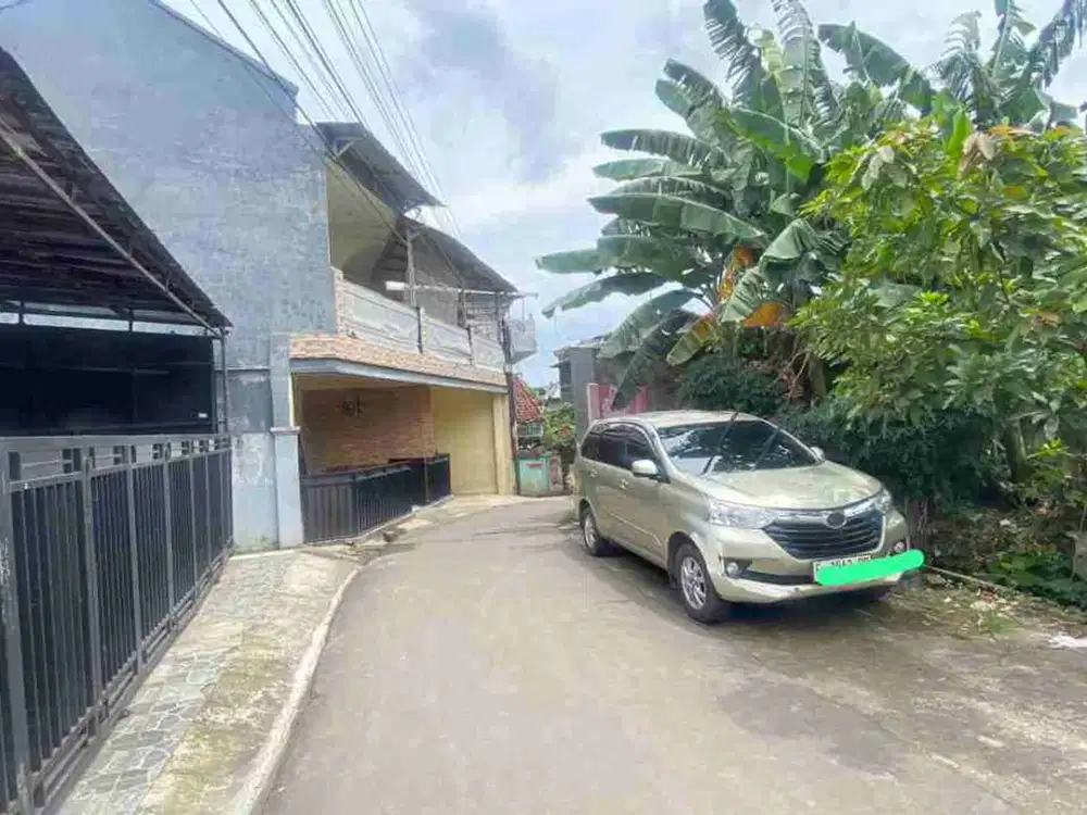 Jual Rumah 2 Lantai + Kontrakan 12 Pintu di Cileungsi