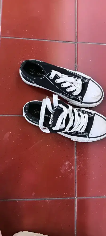 Prelove sepatu anak Tk perempuan