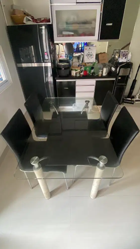 Dijual Murah Meja & Kursi Makan