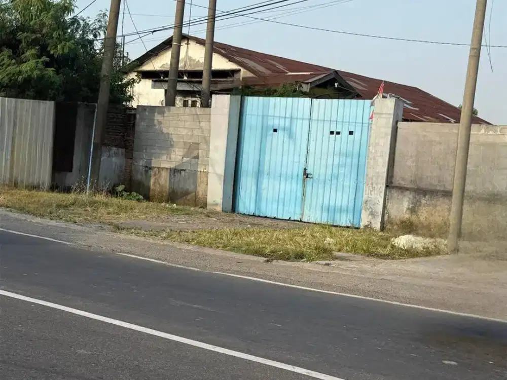 TANAL NOL JALAN RAYA BAMBE GRESIK Hadap Timur Listrik 2200watt  Air Sumur Cocok untuk Pergudangan