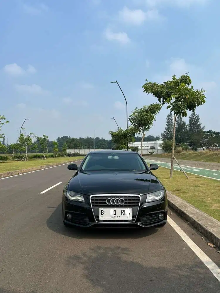 Audi A4 2010 Bensin