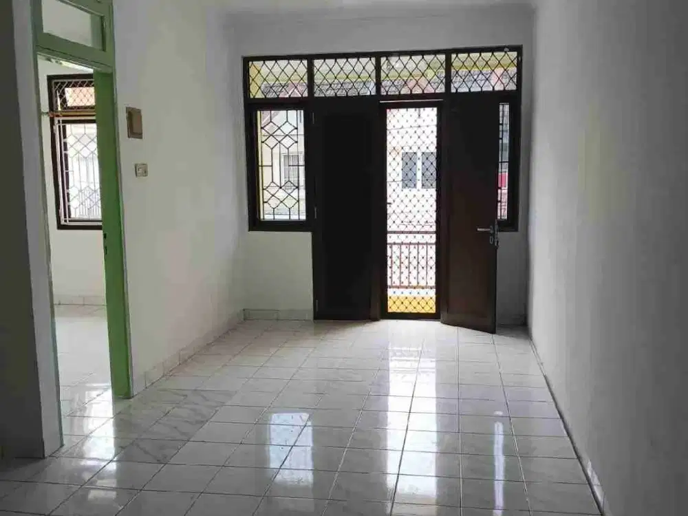 Dijual rumah lokasi bagus murah Palem Lestari