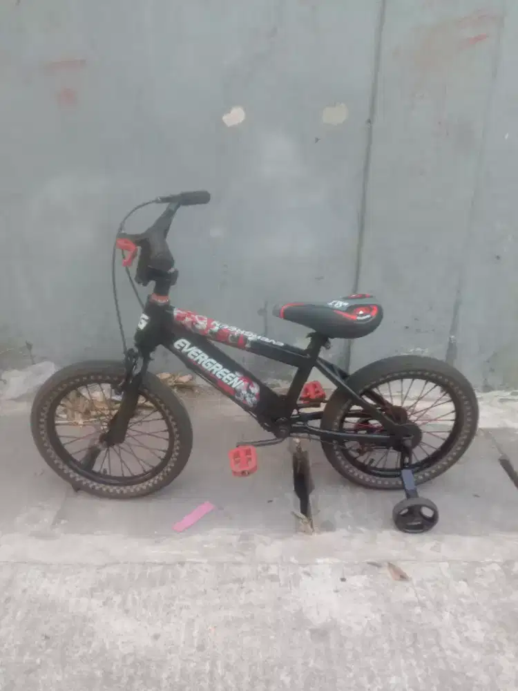 Jual sepeda BMX merk Evergreen UK 16