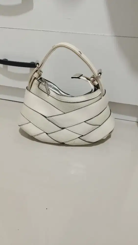 Tas lokal preloved second
