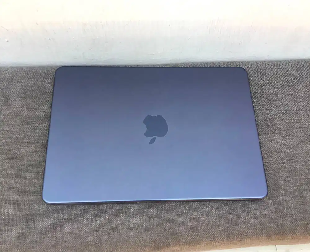 Macbook Neo 13 512GB Gray - iBox - Like New - 99.99% - Garansi Panjan