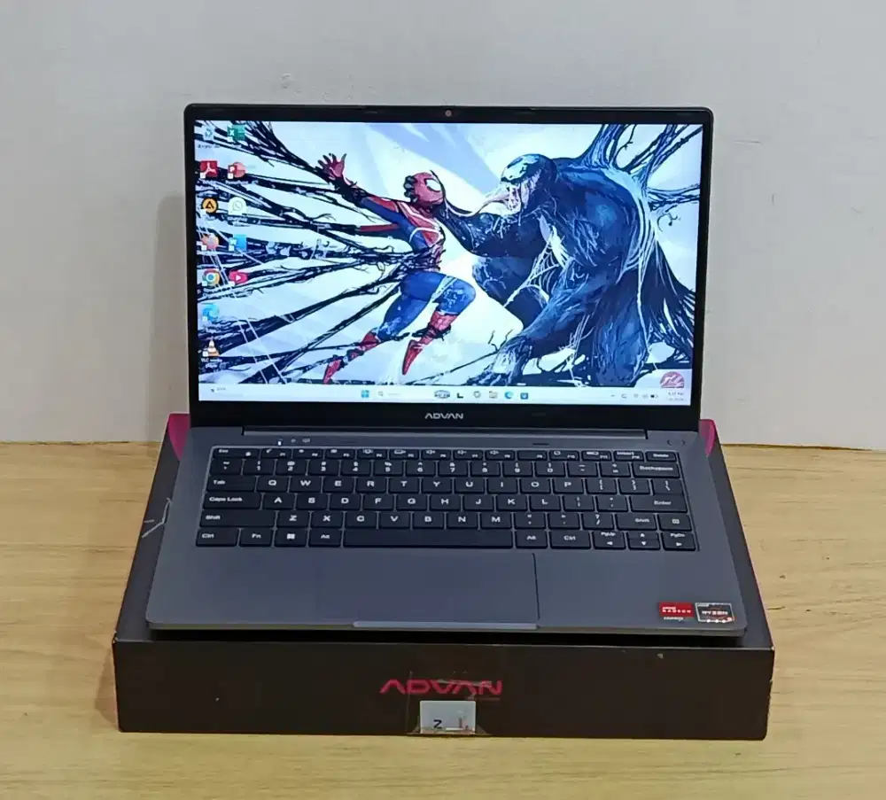 ADVAN Soulmate Plus prosesor AMD Ryzen 5 3500U RAM 8GB SSD 256GB