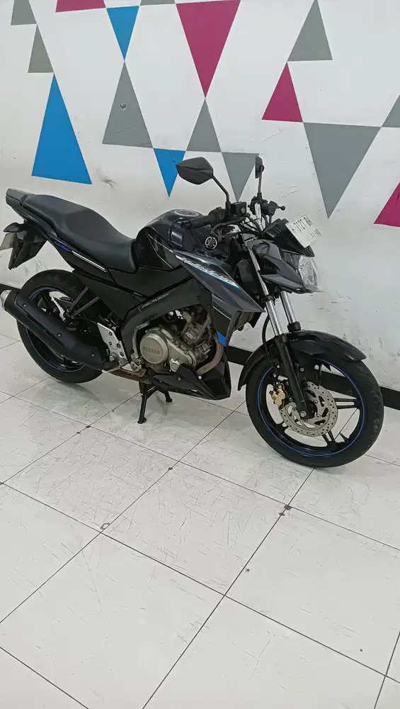 Yamaha Vixion Adven 2015 Hitam Istimewa