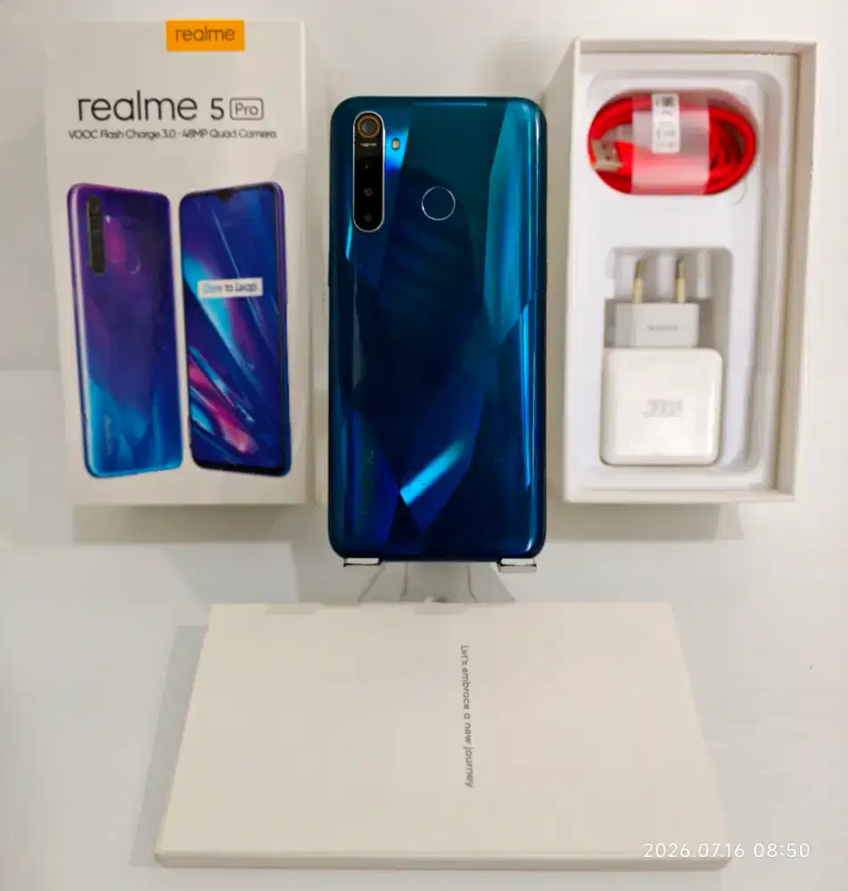 Realme 5 Pro 4/128 Gb Fullset Mulus 95% Ex Resmi bs TT/BT yah..