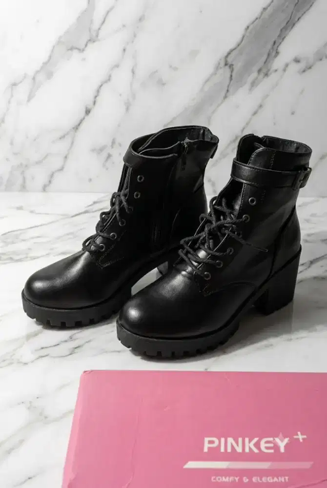 JUAL SEPATU BOOT WANITA