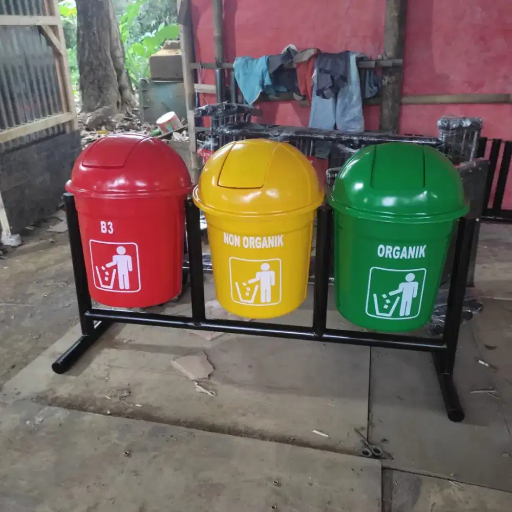 Tong Sampah Pilah 1,2,3 dan 4 bulat Fiberglass outdor