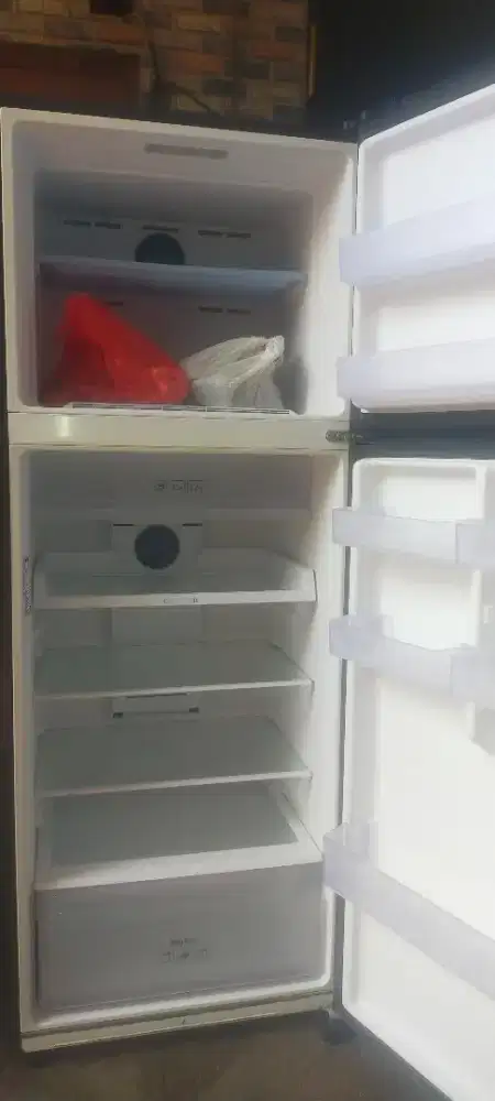 Kulkas 2 Pintu Jumbo Samsung Inverter