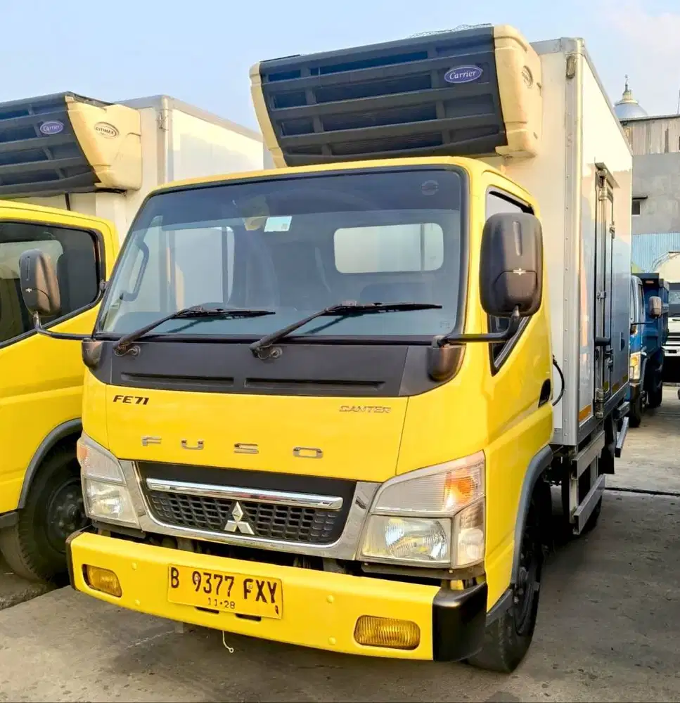 Engkel Mitsubishi coltdiesel FE 71 box Frozen reefer 2023 colt diesel