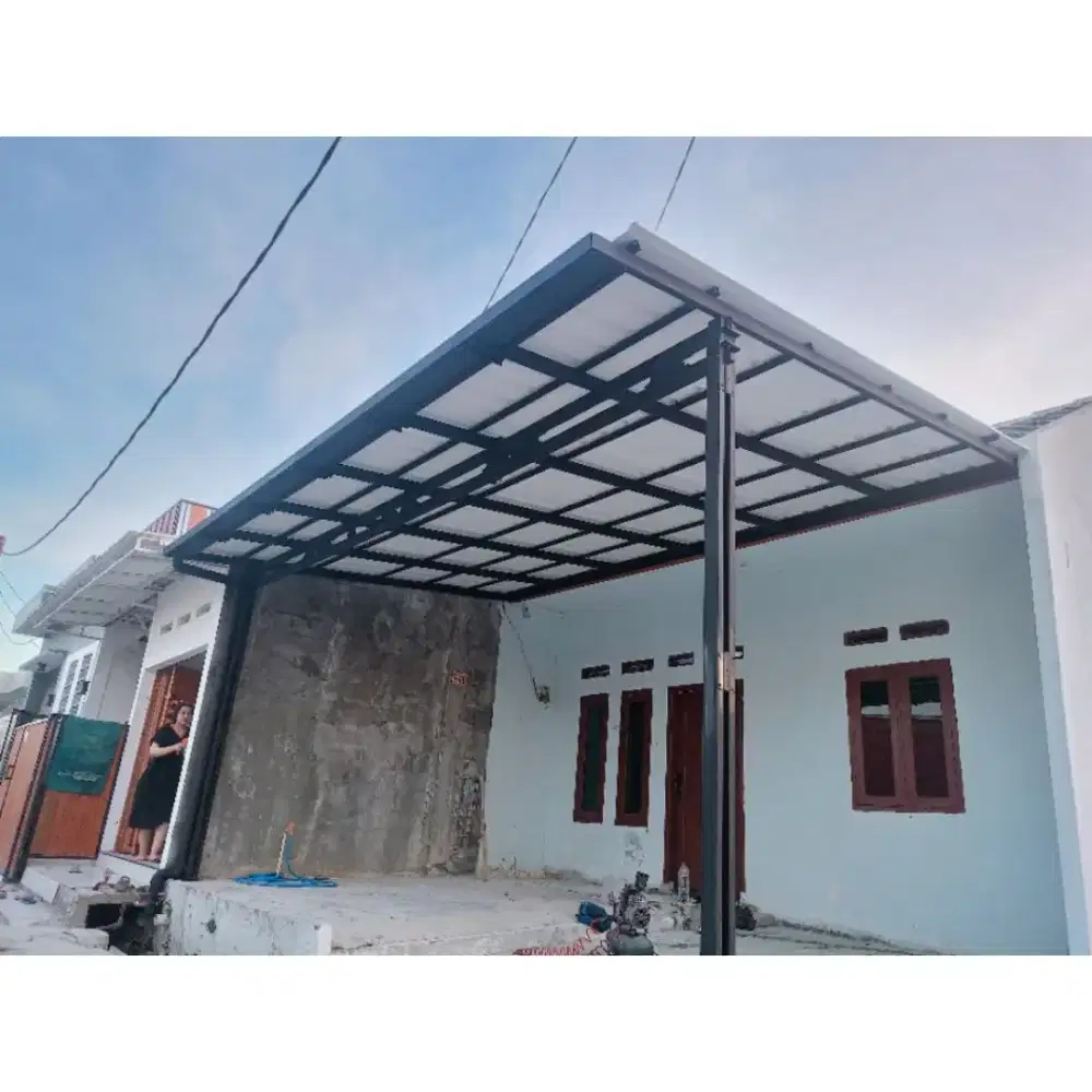 Kanopi baja ringan