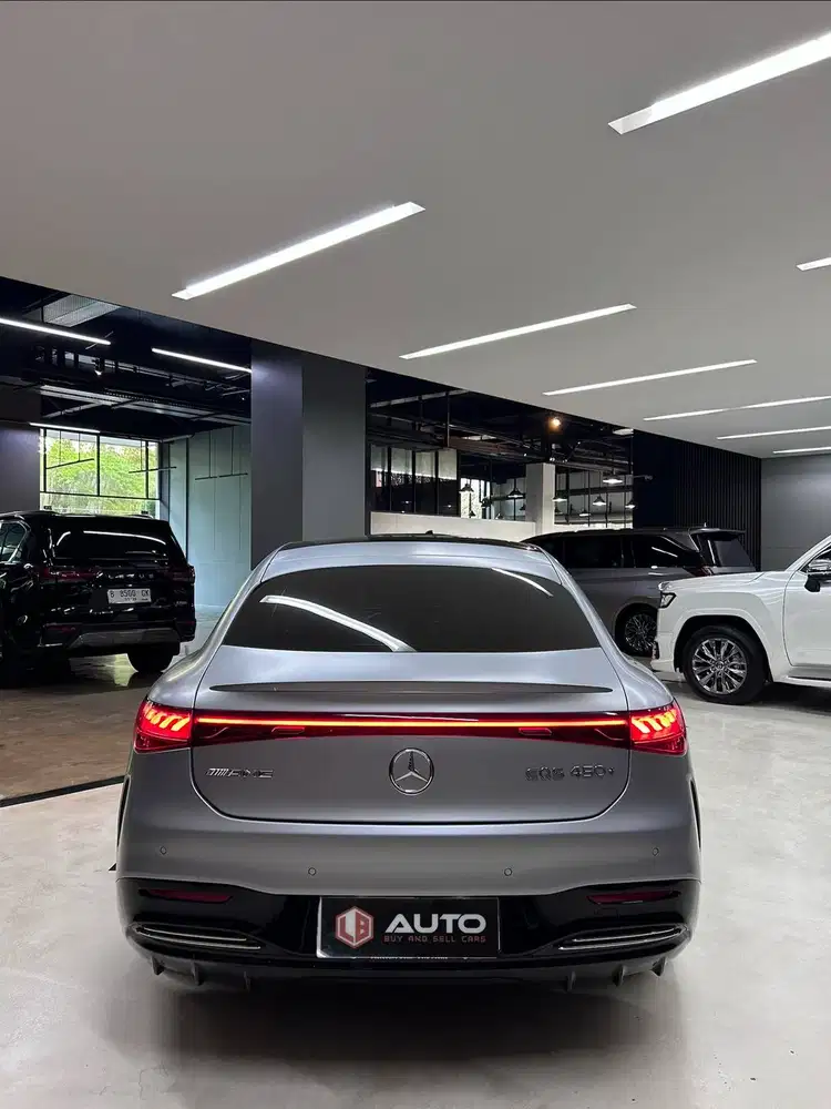 Mercedes-Benz EQS450+ AMG Line Sedan EV 2023 Abu-abu Km5rb Mercy B1079