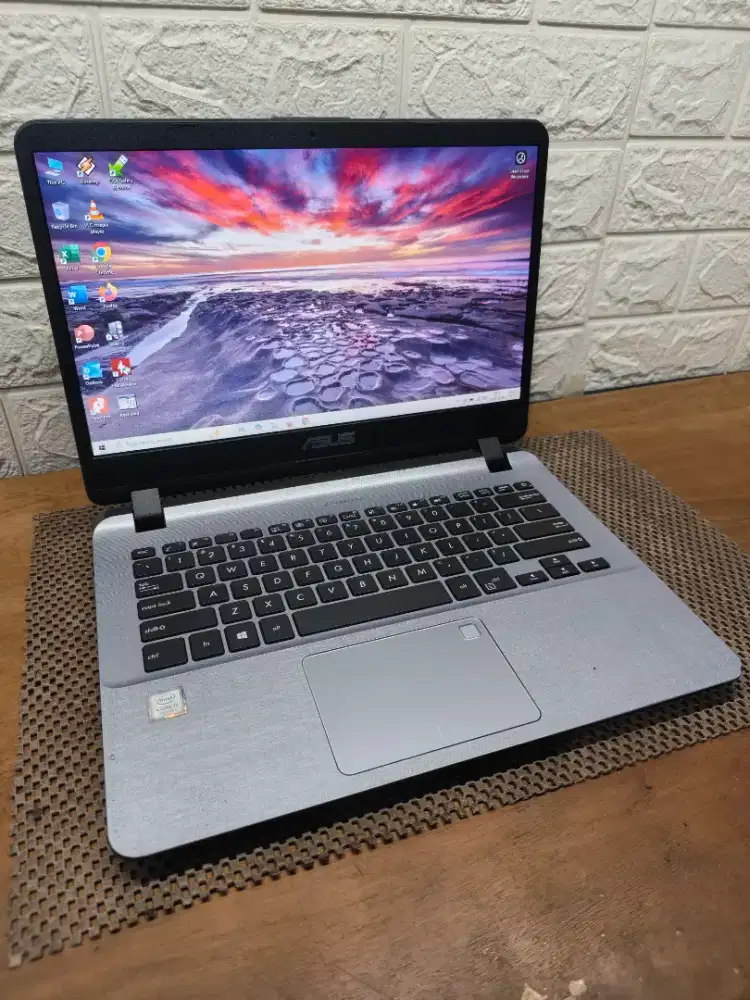 Asus Vivobook A407U intel Core i3 Gen-7 (8/128+500gb) 14inch NORMAL