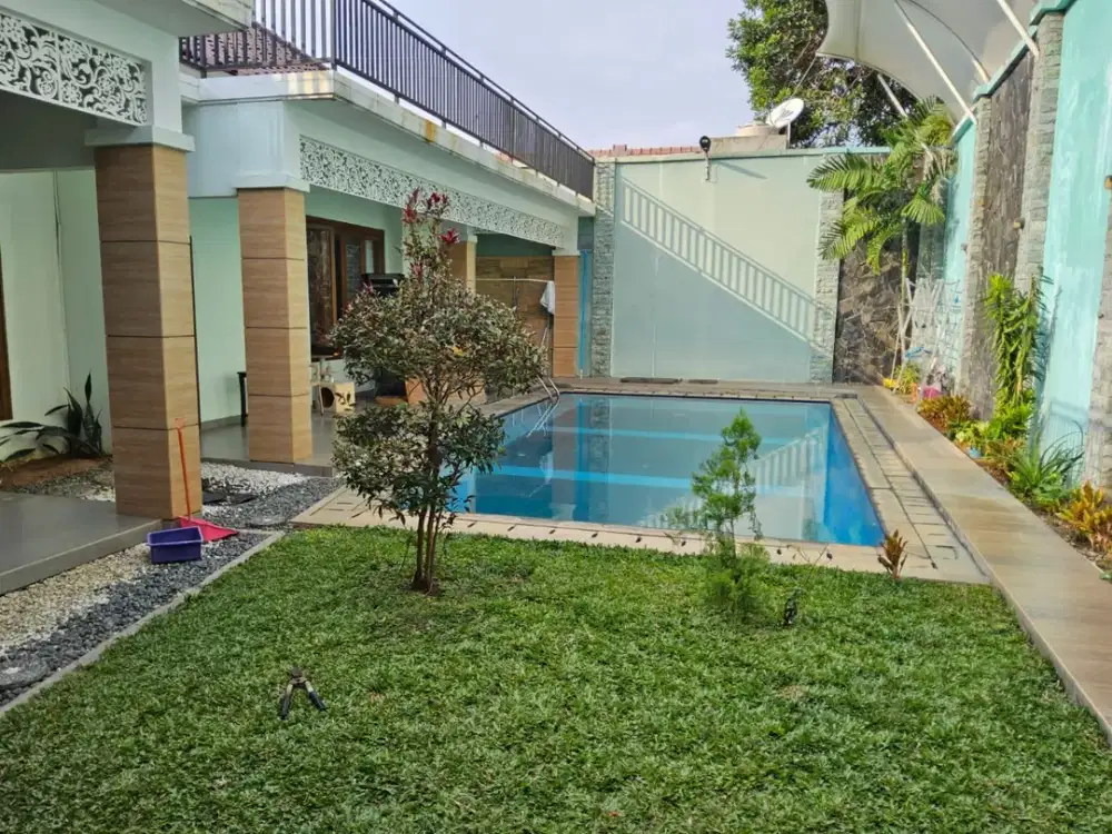 Rumah Asri Terawat Lengkap Private Pool di Lokasi Strategis Pasar Minggu