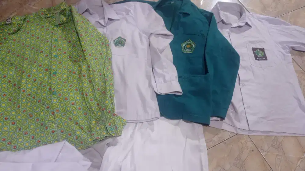 Gratis Seragam sekolah Madrasah Aliyah utk Putri