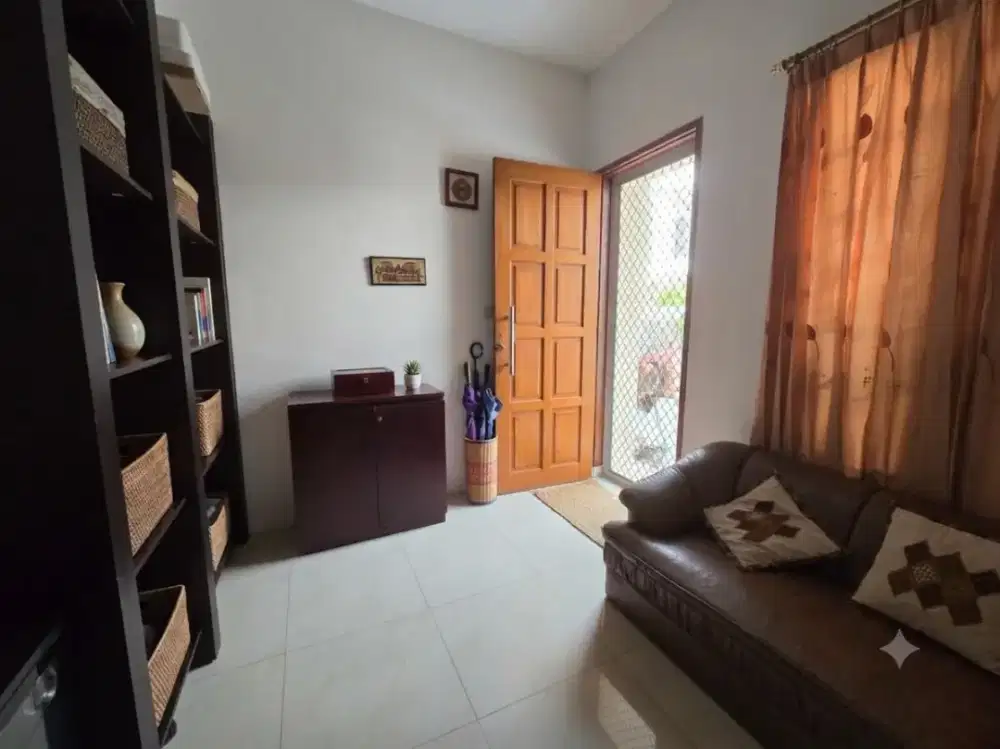 Jual Rumah 2 Lantai Bagus dan Terawat di Sunter Lantana, Jakarta Utara