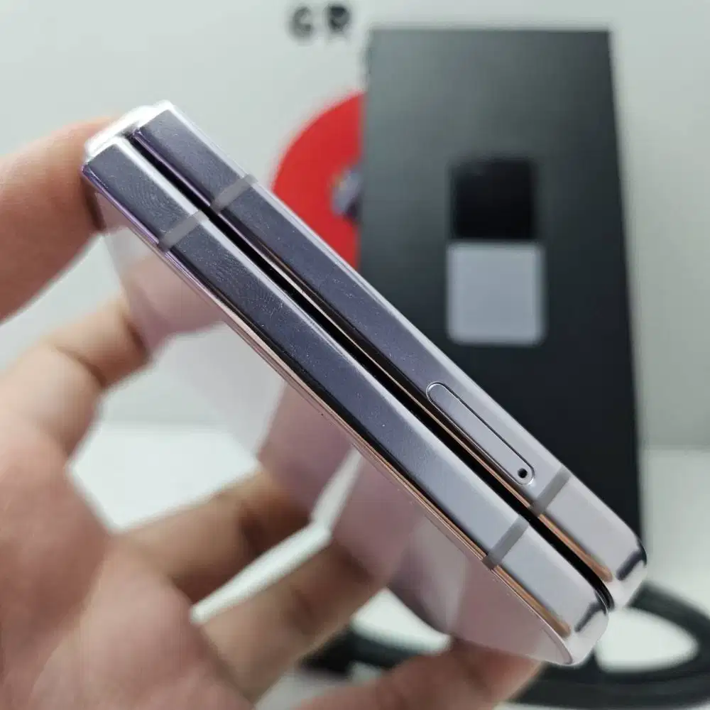 Samsung Galaxy Z Flip 5 Lavender 8/256 Fullset No Minus