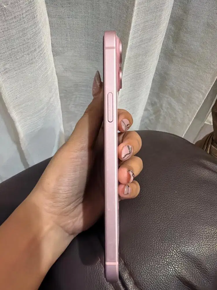 Iphone 15plus 128 second