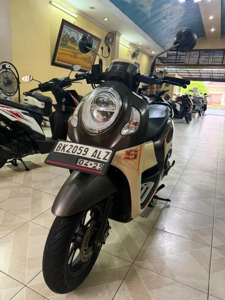 New Scoopy Fashion ISS 2024 Cantik Sekali*Odomtr 10.000 KM*plaza motor