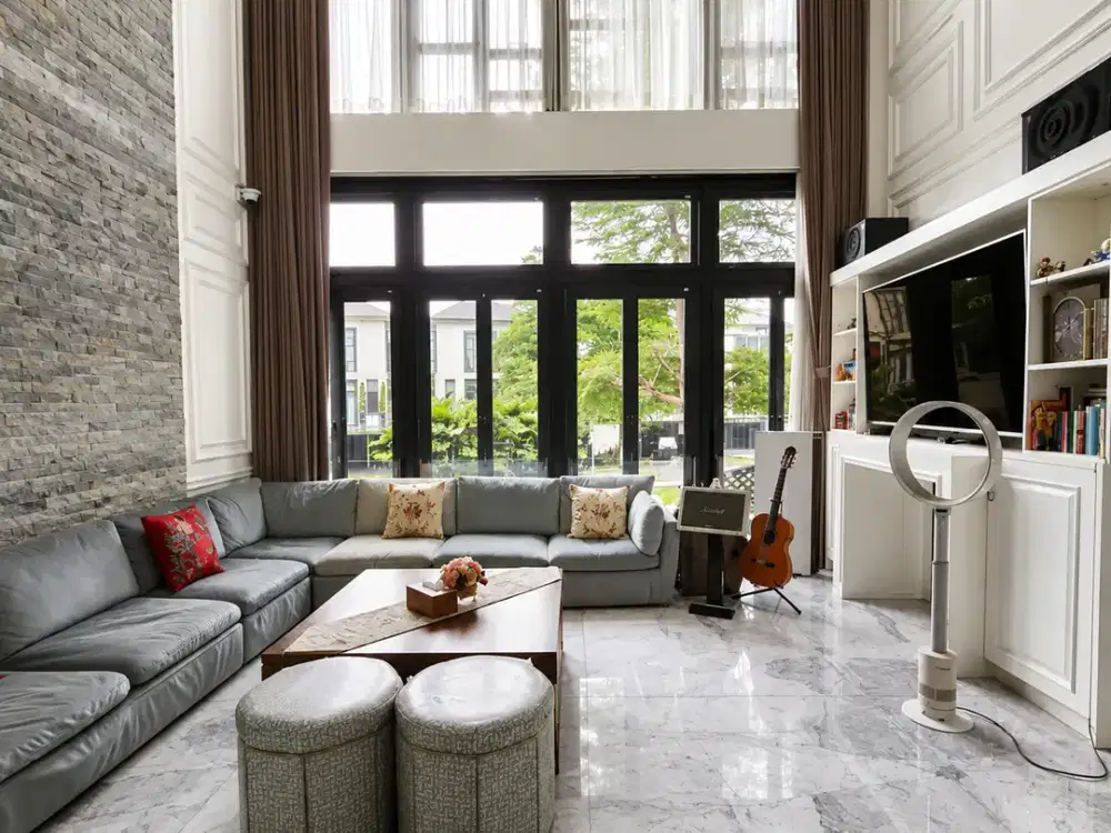 Disewakan Cluster Lancewood Navapark BSD full furnished with private pool