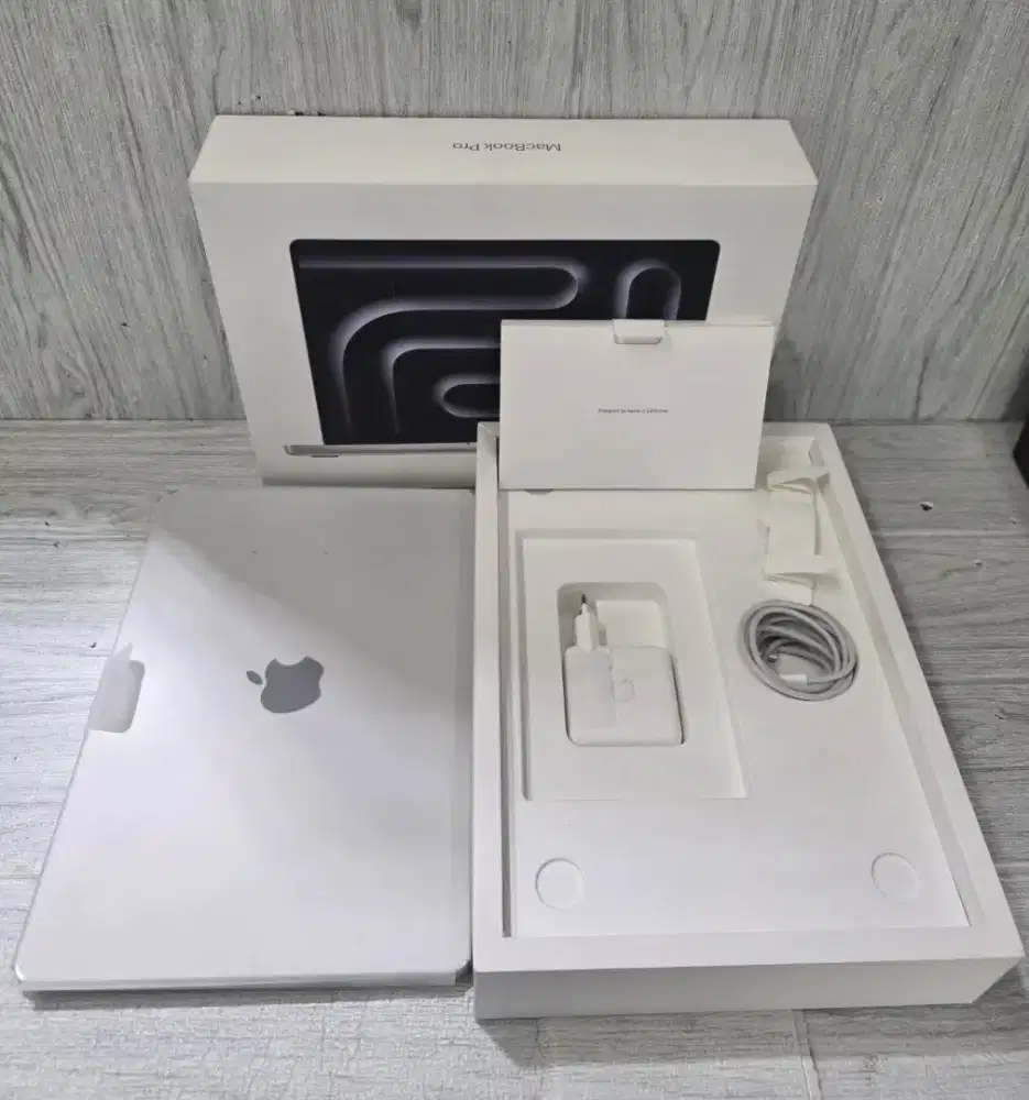 MacBook M4 Pro 14inc 24/512GB Silver Resmi Ibox