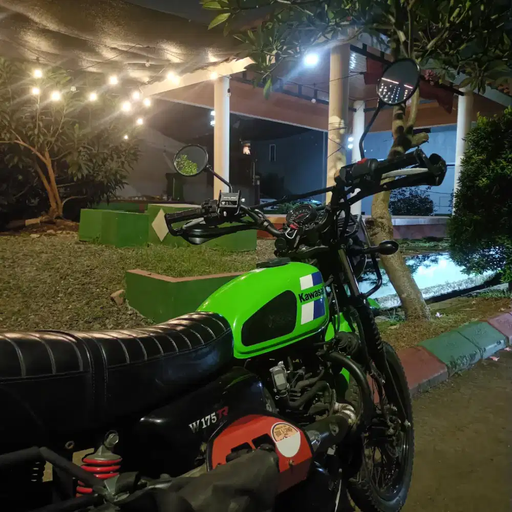 Kawasaki W175 TR 2023