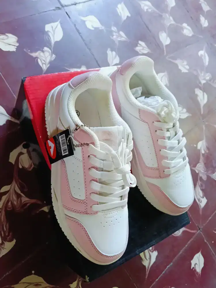 Sepatu airwalk putih pink ( Perempuan )
