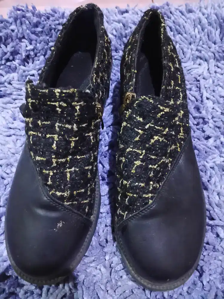 Sepatu wanita fashion