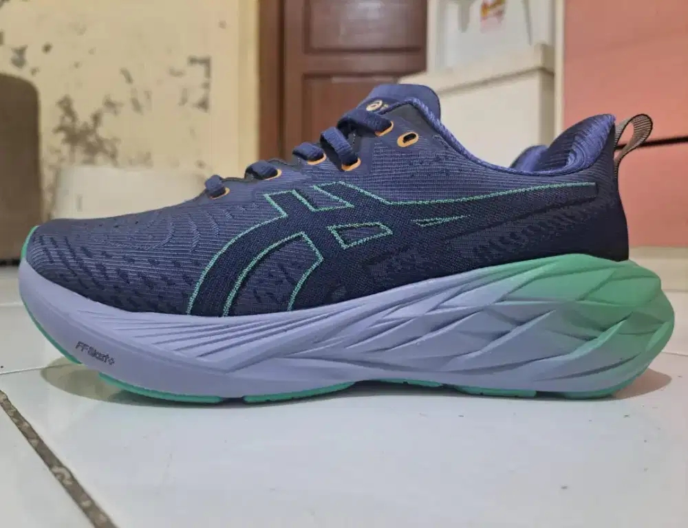 ASICS NOVABLAST 4 SIZE 42,5