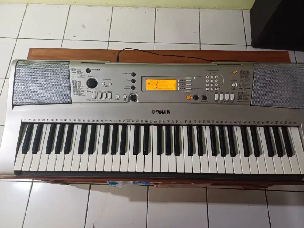 Keybaord yamaha psr e313