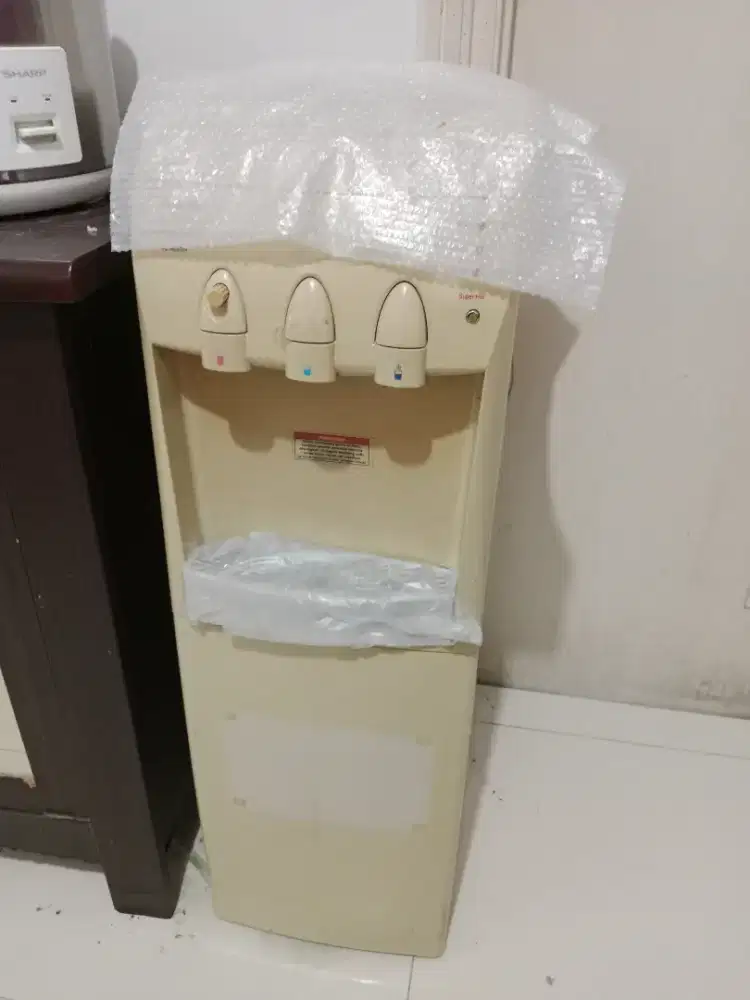 Dispenser Sanken Bekas