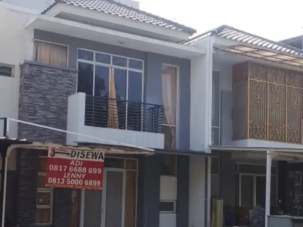 Kesempatan Sewa Rumah Golf Lake Luas di Lokasi Favorit! Cengkareng