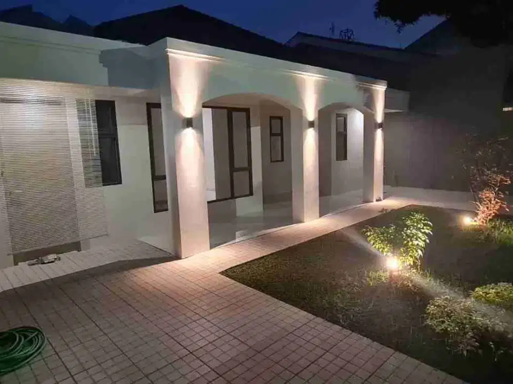 RUMAH BARU MODERN TROPIS DI CIPINANG ELOK 2