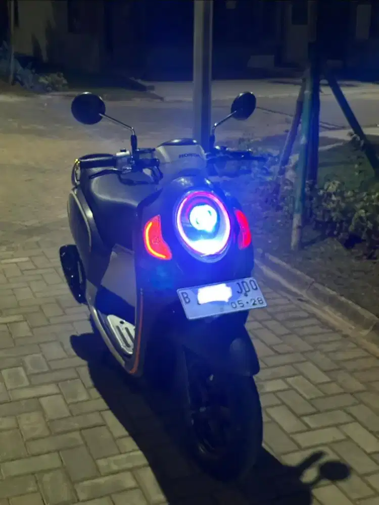 Scoopy 2023 -Coklat Krem-Jual Cepat