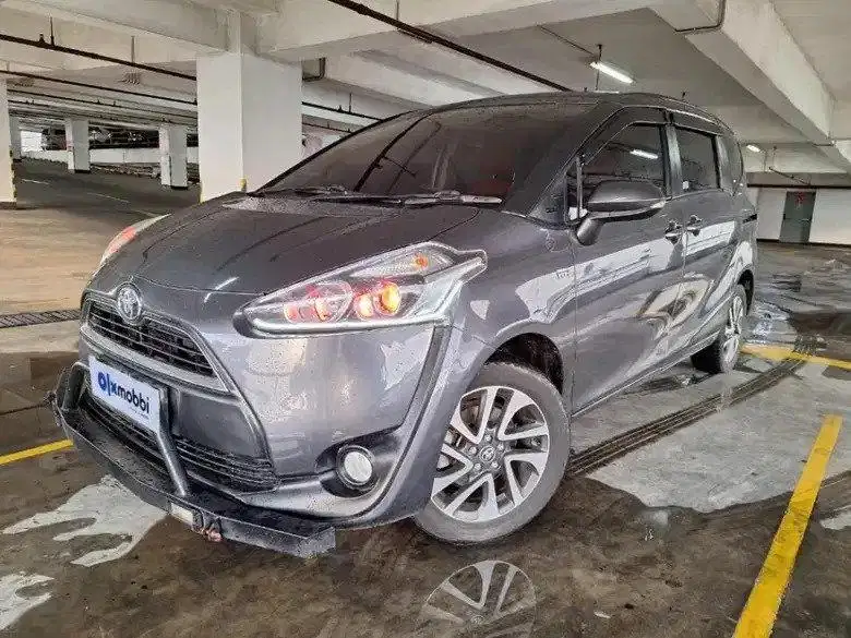 DP RENDAH - Toyota Sienta 1.5 V Bensin-AT 2016