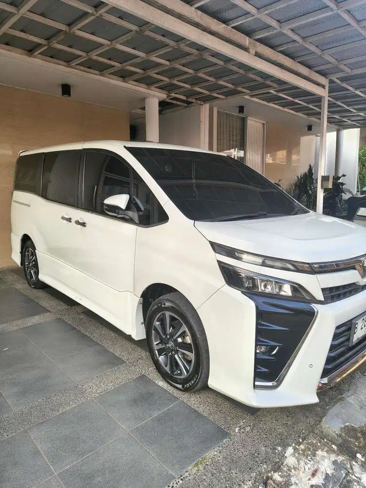 Toyota Voxy 2018 Bensin