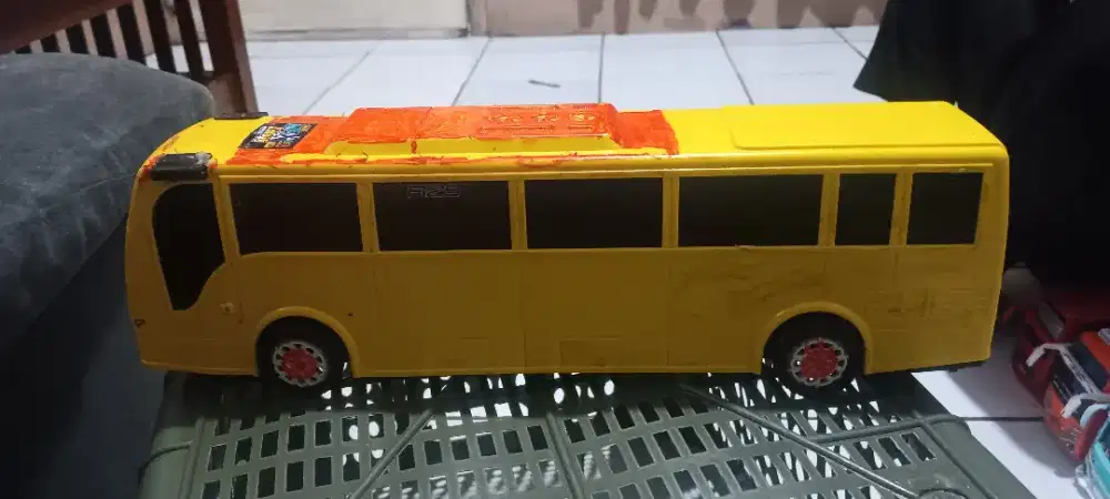 Miniatur bus modifikasi