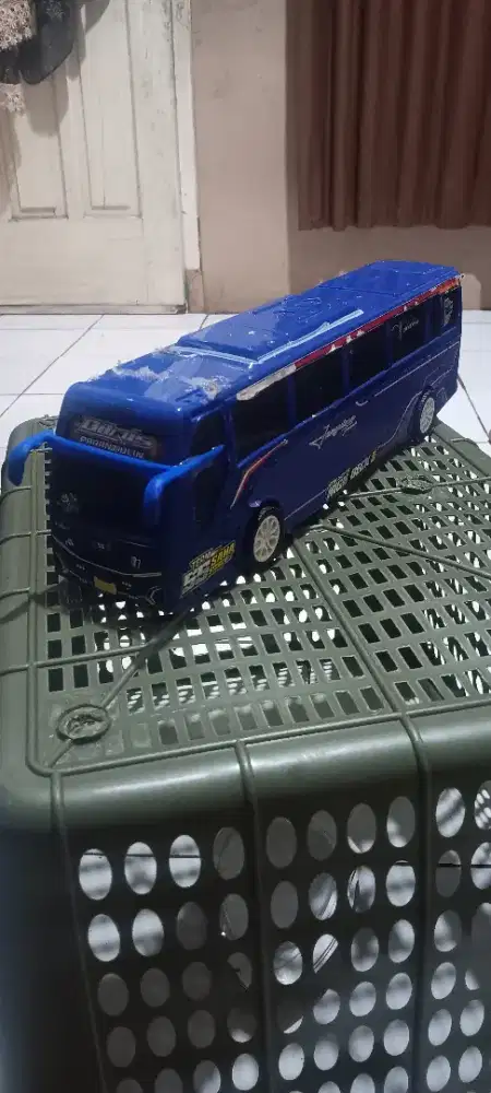 Miniatur bus modifikasi