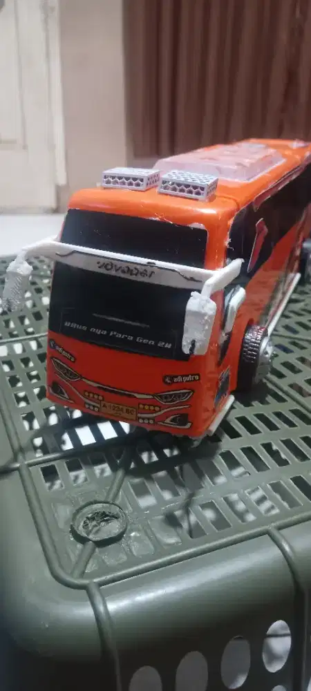 Miniatur bus modifikasi