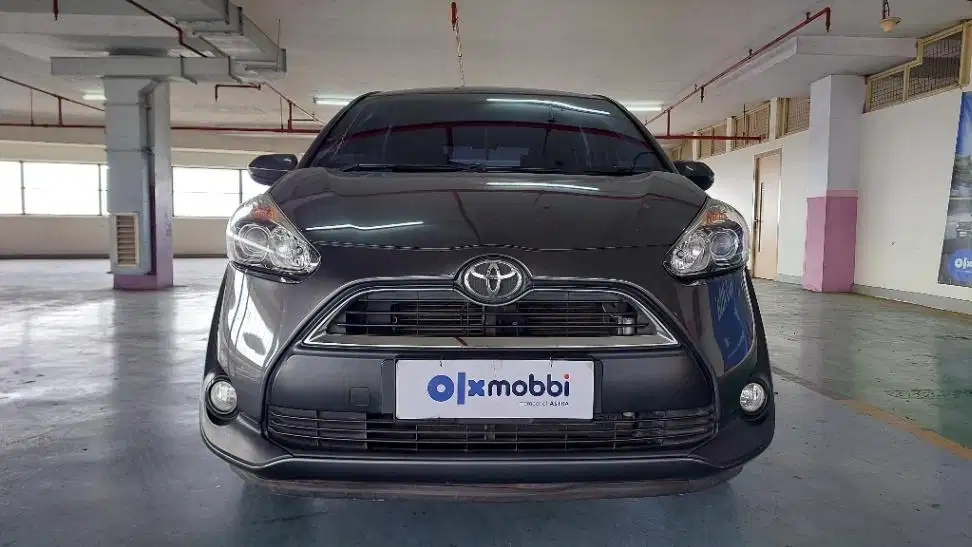 LOW DP Toyota Sienta 1.5 G Bensin-AT 2018 SMT