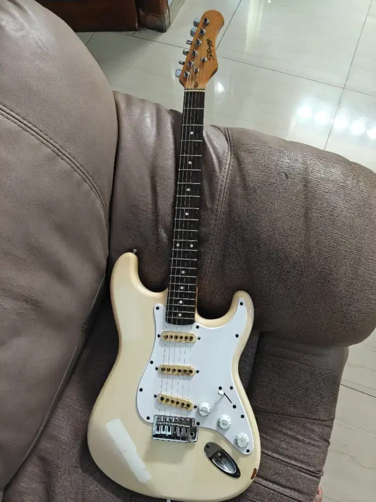 Gitar original stagg stratocaster harga pas aja