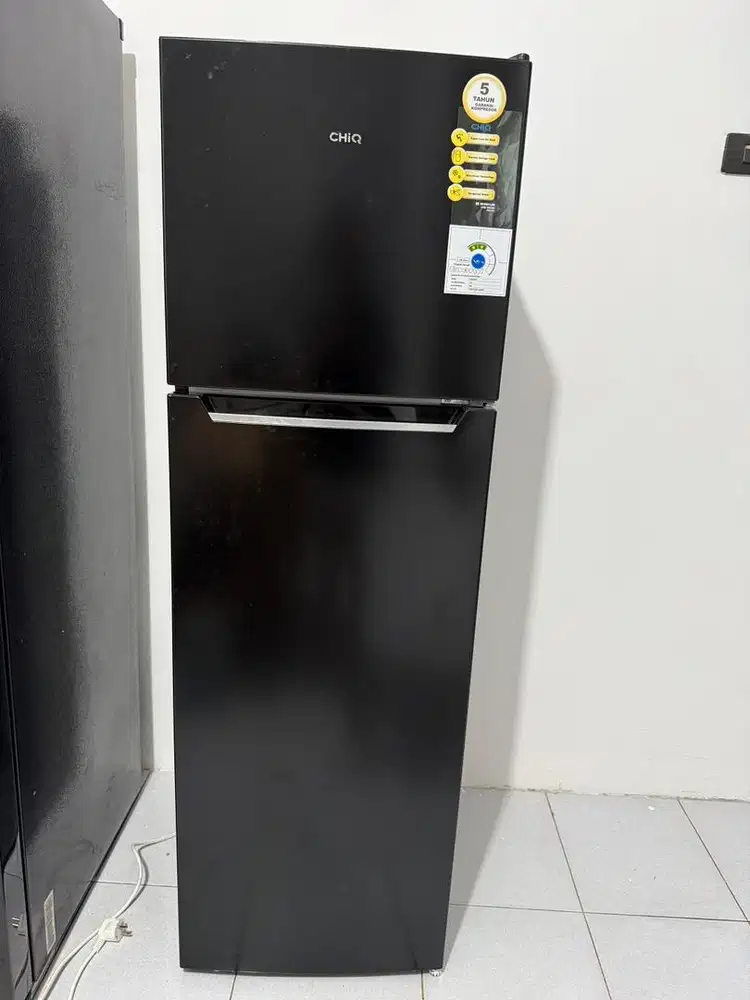 Kulkas 2 pintu, chiller freezer terpisah