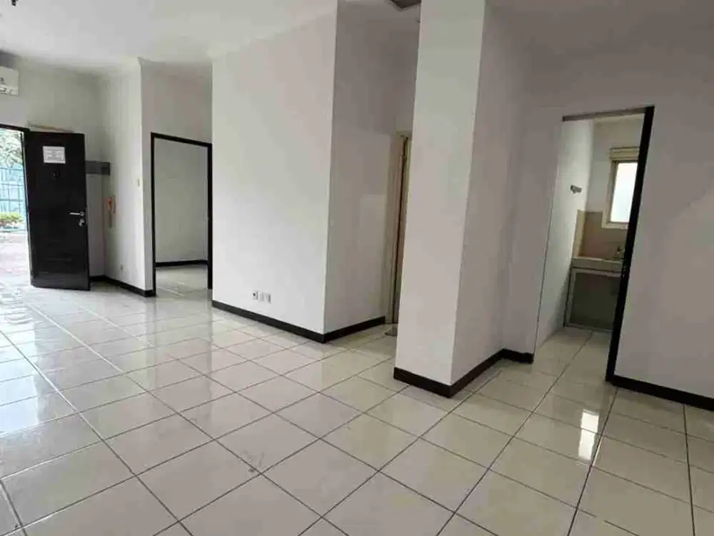 Disewakan UniT Apartemen Medit 2 Kondisi Unfurnished Tipe 2br+ Dekat Dengan Pusat Pembelanjaan