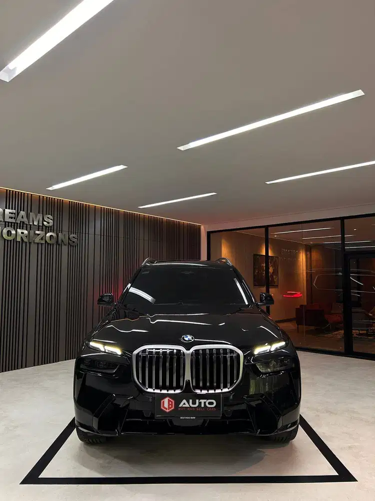 BMW X7 Xdrive40i XLine 2025 Hitam Km10rb Nik 2024 F26DJ